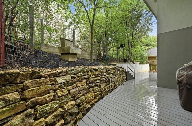 2101 Airole WAY B, Austin, TX 78704