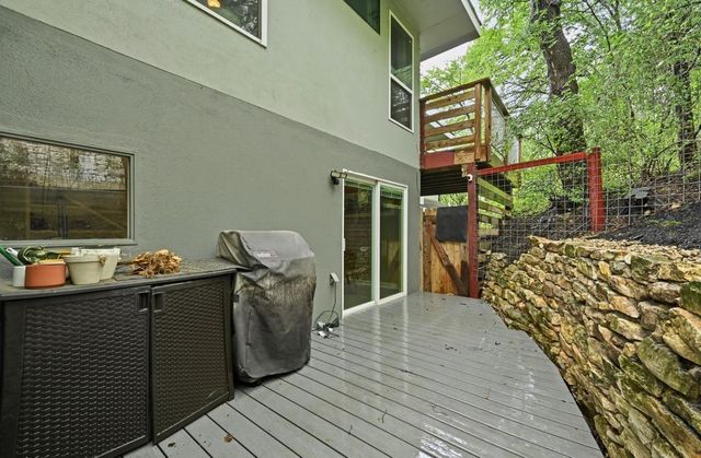 2101 Airole WAY B, Austin, TX 78704