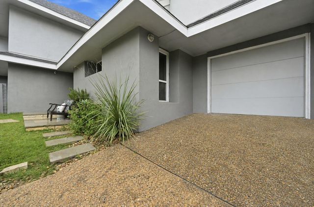 2101 Airole WAY B, Austin, TX 78704