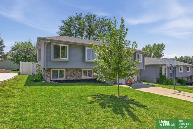 13621 Hascall Street, Omaha, NE 68144