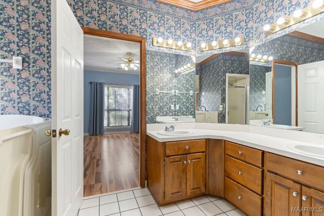 480 GREYSTONE Way, Prattville, AL 36066