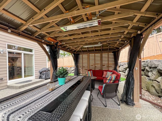 34614 SE Curtis Drive, Snoqualmie, WA 98065