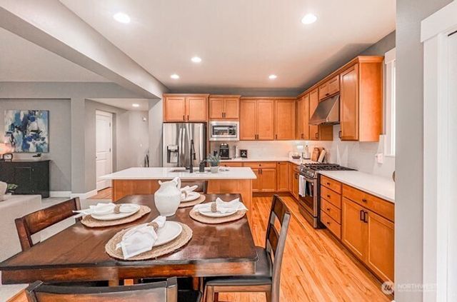 34614 SE Curtis Drive, Snoqualmie, WA 98065