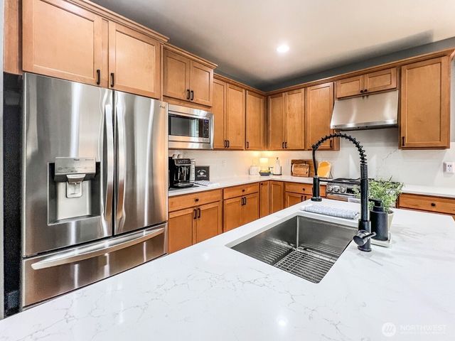 34614 SE Curtis Drive, Snoqualmie, WA 98065