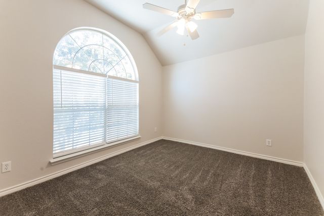 1093 Keeson Trail, Lewisville, TX 75077