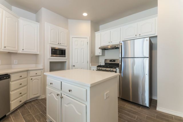 1093 Keeson Trail, Lewisville, TX 75077