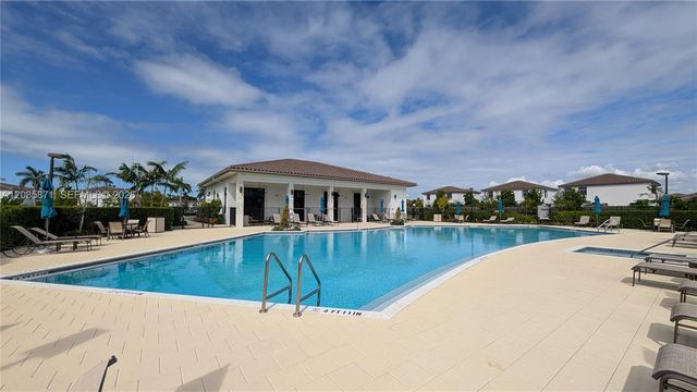 11811 SW 247 TER 11811, Homestead, FL 33032
