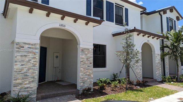 11811 SW 247 TER 11811, Homestead, FL 33032