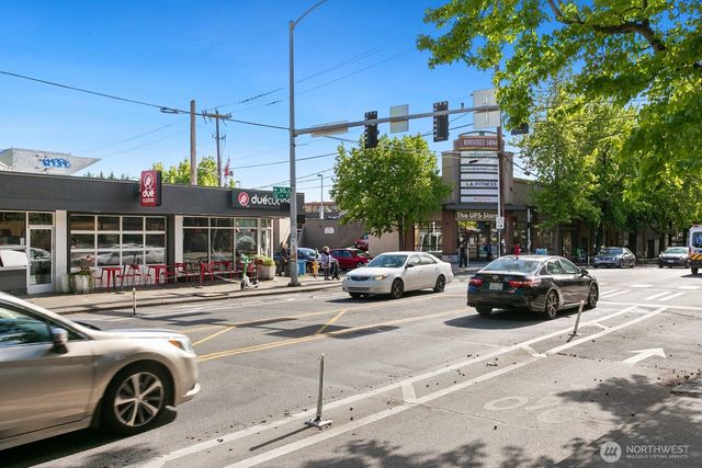 7032 15th Avenue NE, Seattle, WA 98115