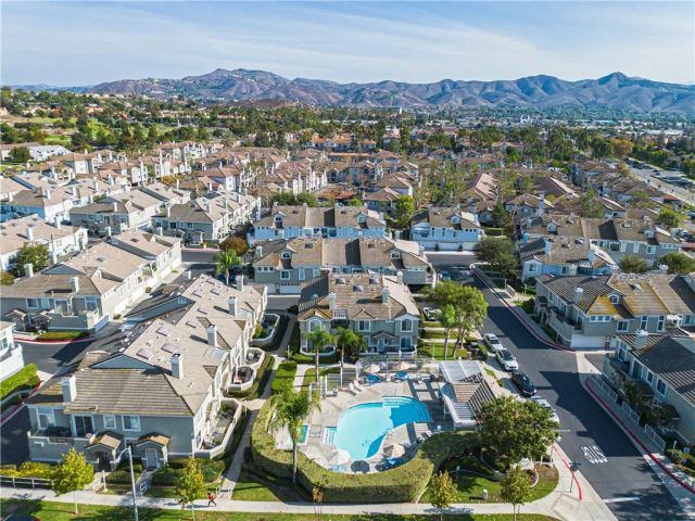 2230 Indigo Hills Drive 4, Corona, CA 92879