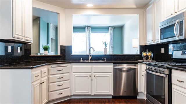 2230 Indigo Hills Drive 4, Corona, CA 92879