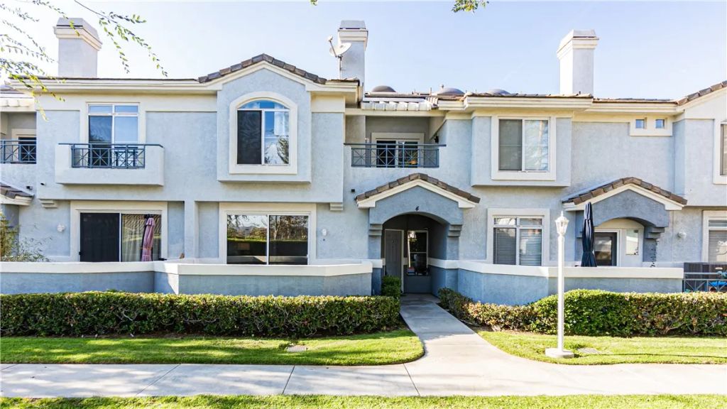 2230 Indigo Hills Drive 4, Corona, CA 92879