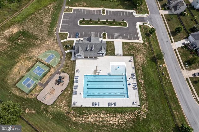 50 FELDBERG DR, Charles Town, WV 25414