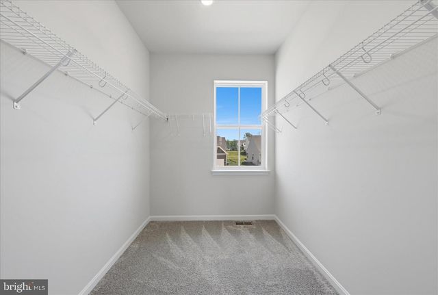 50 FELDBERG DR, Charles Town, WV 25414