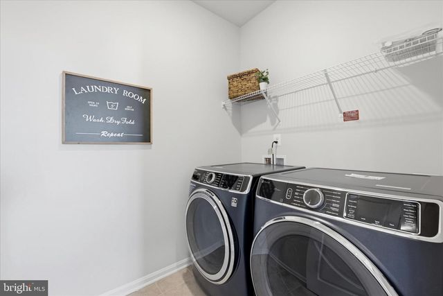 50 FELDBERG DR, Charles Town, WV 25414