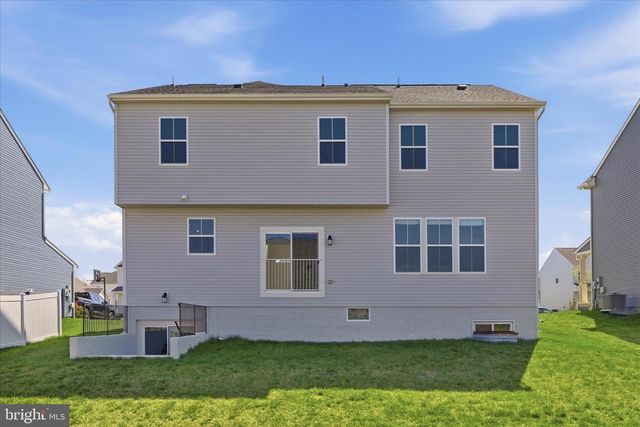 50 FELDBERG DR, Charles Town, WV 25414