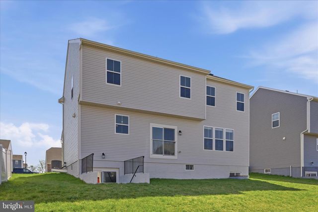 50 FELDBERG DR, Charles Town, WV 25414