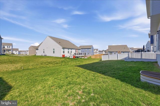 50 FELDBERG DR, Charles Town, WV 25414