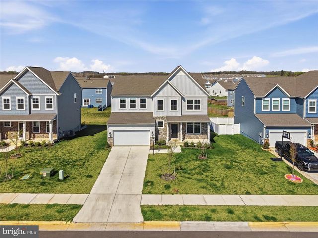 50 FELDBERG DR, Charles Town, WV 25414
