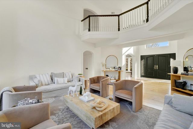 1085 WYNDWARD CT, York, PA 17403