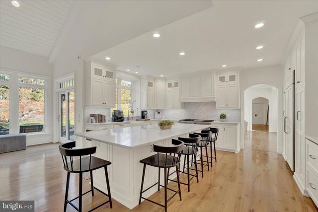 1085 WYNDWARD CT, York, PA 17403