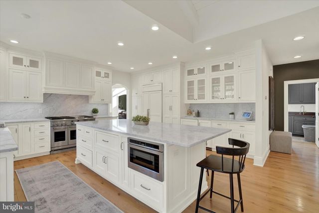 1085 WYNDWARD CT, York, PA 17403