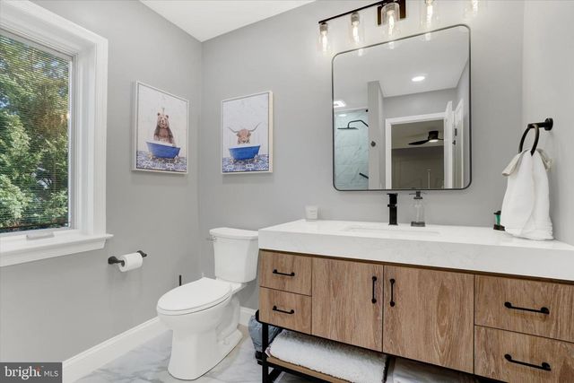 1085 WYNDWARD CT, York, PA 17403