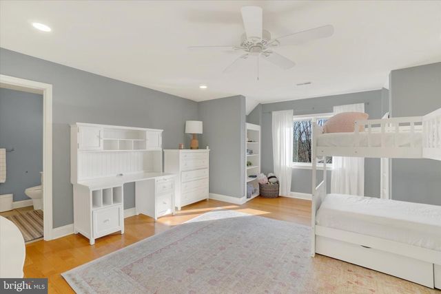 1085 WYNDWARD CT, York, PA 17403