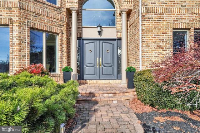 1085 WYNDWARD CT, York, PA 17403