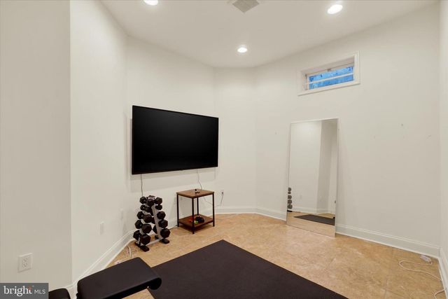 1085 WYNDWARD CT, York, PA 17403