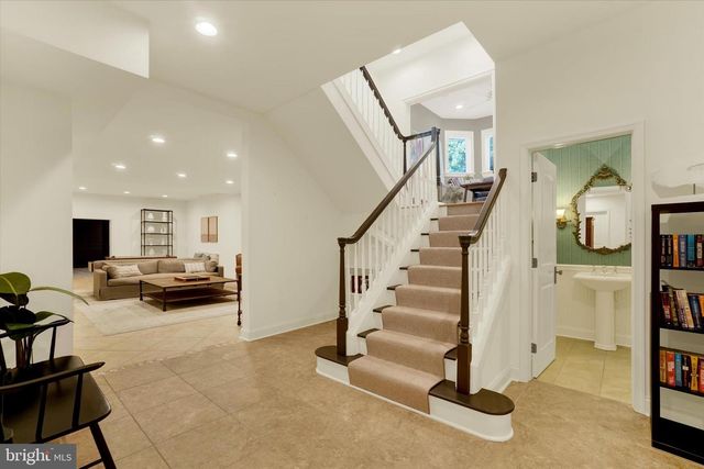 1085 WYNDWARD CT, York, PA 17403