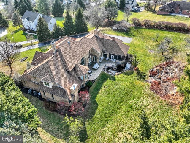 1085 WYNDWARD CT, York, PA 17403