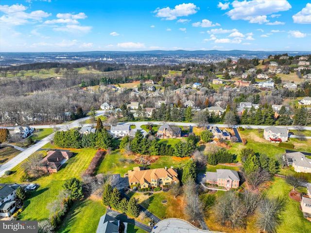 1085 WYNDWARD CT, York, PA 17403