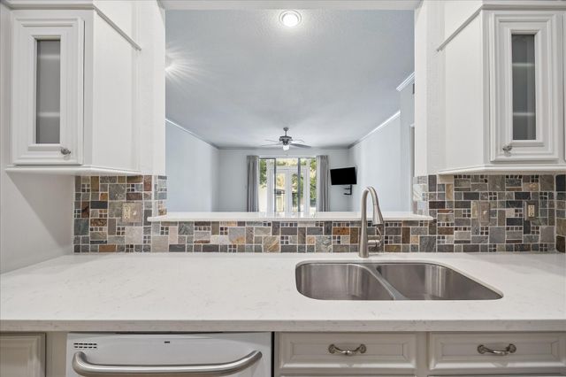 2475 Underwood Street 278, Houston, TX 77030