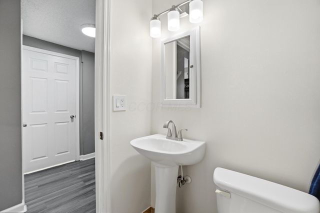 1930 Shallowford Avenue, Columbus, OH 43235