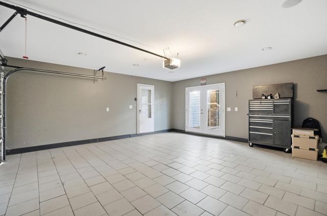 1930 Shallowford Avenue, Columbus, OH 43235