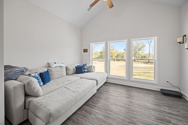4802 Walking Horse Road, Hollywood, SC 29449
