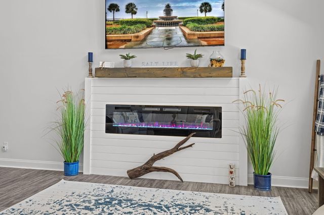 4802 Walking Horse Road, Hollywood, SC 29449