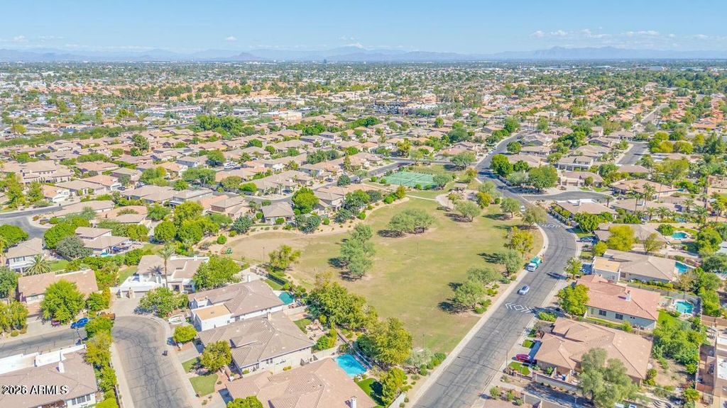 616 E KRISTA Way, Tempe, AZ 85284 — photo 5