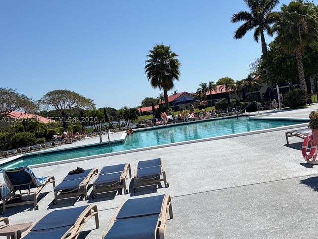 7860 Lexington Club Blvd B, Delray Beach, FL 33446
