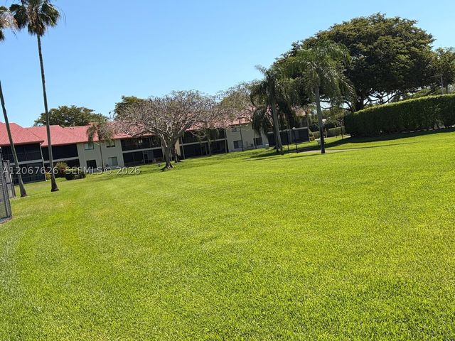 7860 Lexington Club Blvd B, Delray Beach, FL 33446