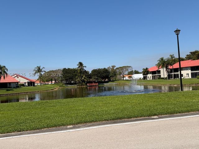 7860 Lexington Club Blvd B, Delray Beach, FL 33446