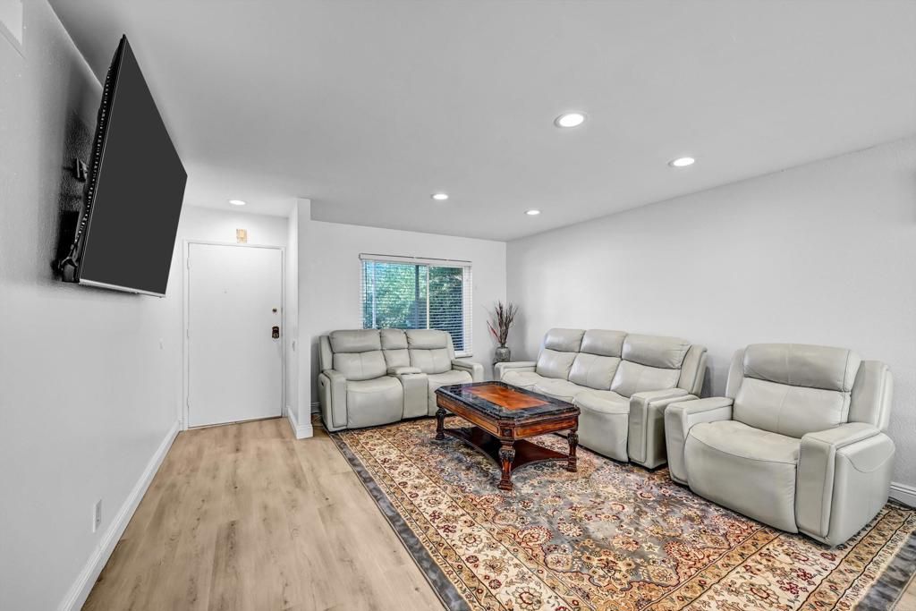 9378 Twin Mountain Circle, San Diego, CA 92126 — photo 4
