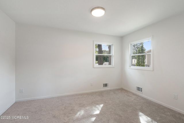 585 Fawn Drive, Toms River, NJ 08753