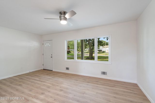 585 Fawn Drive, Toms River, NJ 08753