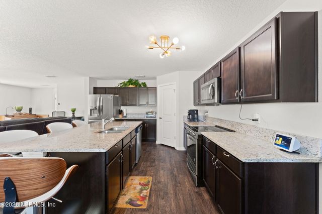 7717 HONOR Court, Jacksonville, FL 32210