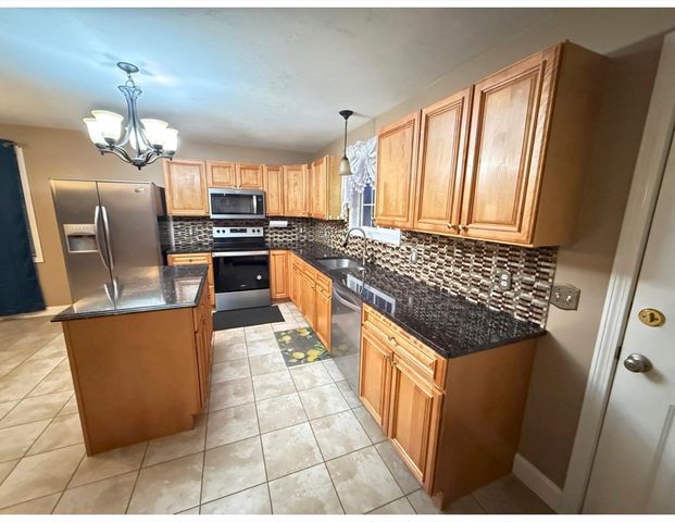 47 Gibbs Street, Worcester, MA 01607