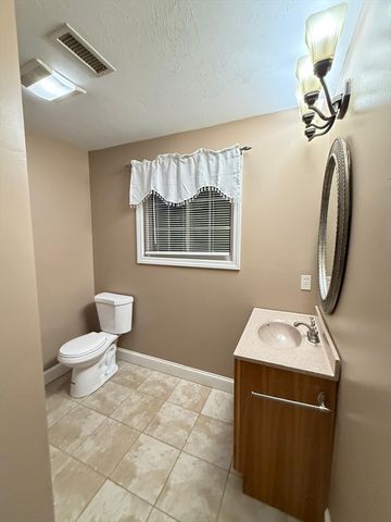 47 Gibbs Street, Worcester, MA 01607