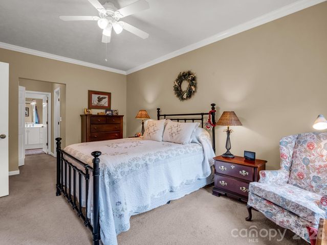 20 Country Meadows Lane, Hendersonville, NC 28792