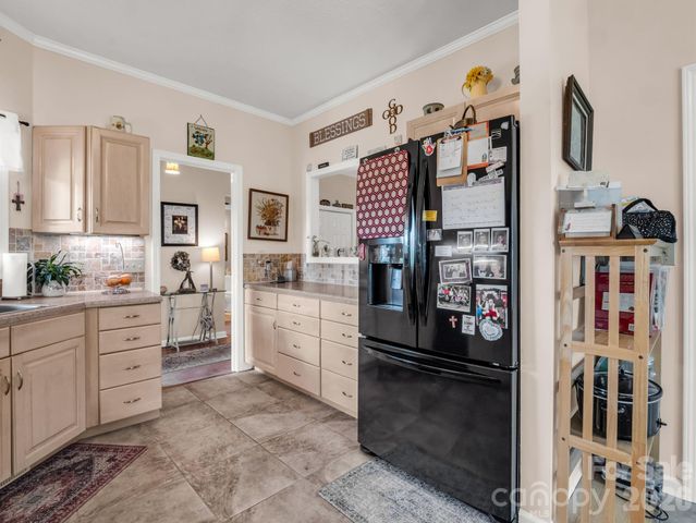 20 Country Meadows Lane, Hendersonville, NC 28792